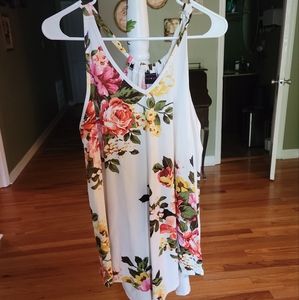 1X Floral top